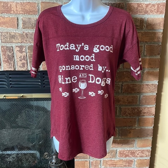 Today's Good Mood Sponsored By Wine & Dogs Maroon Shirt - Picture 1 of 4